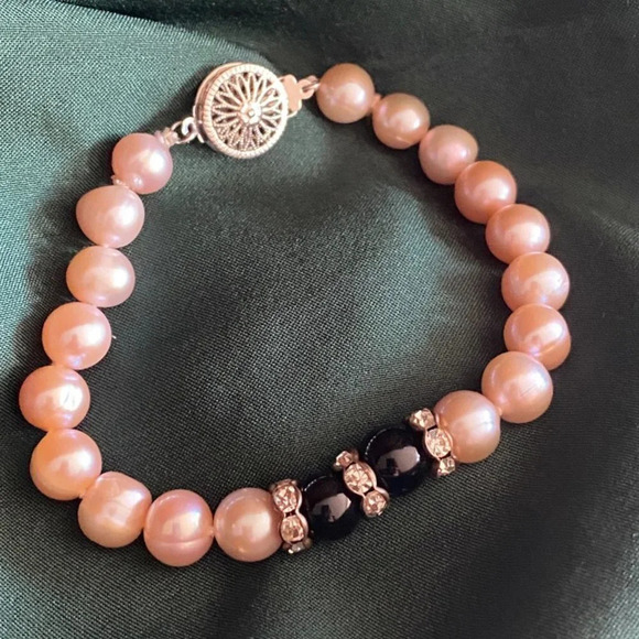 Pink Freshwater Pearl and Rhinestone Bracelet - Picture 6 of 15